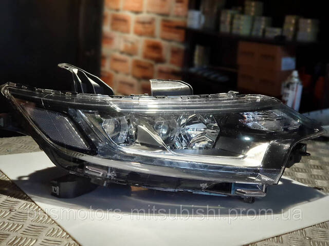 Фара передняя правая Mitsubishi Outlander III 2016-2018 8301C864 ксенон две линзы - Фото 9