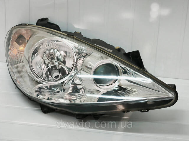 Фара передняя правая Peugeot 807 6206F1 PU9
