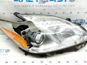 Фара передняя правая Toyota Prius 30 13-15 голая, рест, галоген, разбито стекло