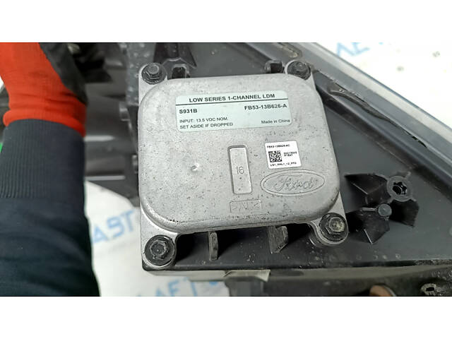 Фара передняя правая в сборе Ford Explorer 16-18 рест, галоген + LED, светлая, под полировку - Фото 5