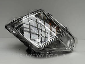 Фара передняяя левая фари передня Nissan Navara D40 2005-2010 26060EB300