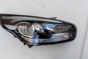 Фара права перед led kia carens iv 2013- europa