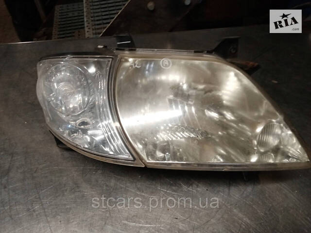 Фара права передня Mazda MPV - Фото 1