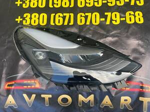 Фара правая Tesla 3 линза Tesla Y 1514953-00-C оригинал повреждены крепления и на корпусе видно на фото.