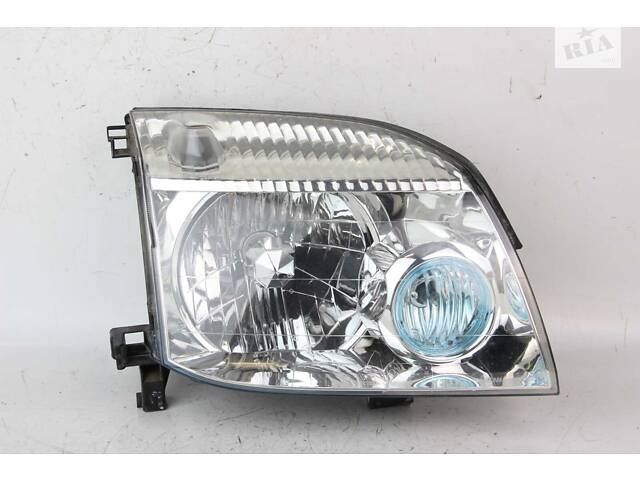 Фара правая 05- Nissan X-Trail (T30) 2002-2007 260108H925