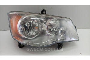 Фара права Chrysler Voyager 2008-2012 рр 05113340AD