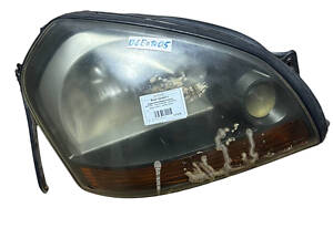 Фара права с електрокоректором помаранчевий поворотник чорна 08- 921022E021 HYUNDAI Tucson JM 04-09
