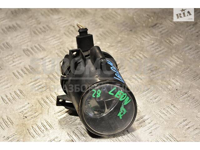 Фара противотуманная правая Seat Leon 2006-2013 5P0941700A 328849 - Фото 1