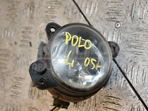 Фара противотуманная левая 05- VW Polo 2001-2009 385171