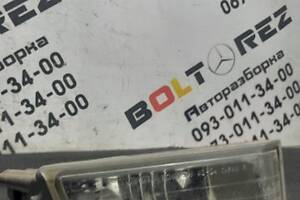 Фара противотуманная правая Toyota RAV4 (2000-2005) 8121142020