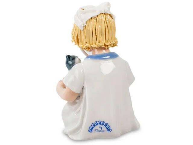 Порцелянова статуетка Юний доктор Pavone AL32055 - Фото 3