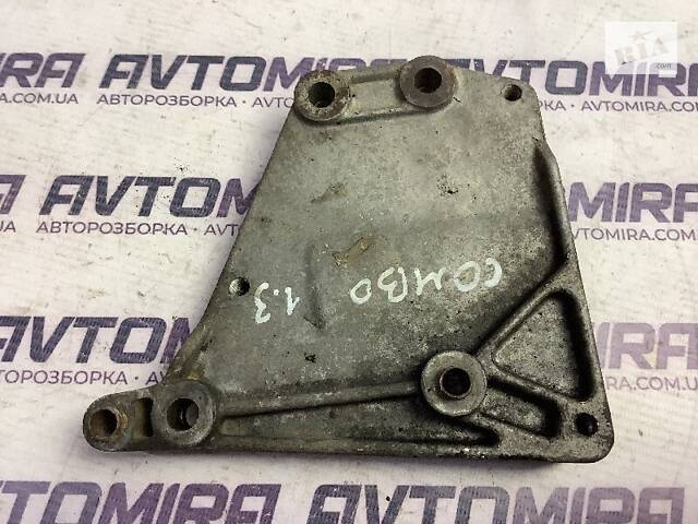 Кронштейн кондиционера Fiat Doblo 1.3 MJTD 2000-2010 55567925