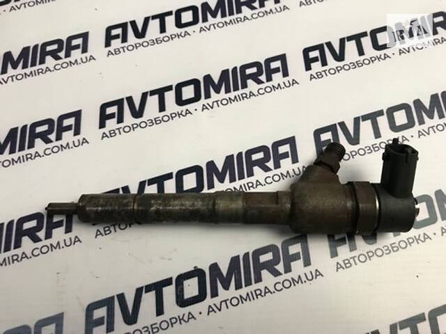 Форсунка паливна Fiat Doblo 1.3 MJTD 2005-2010 55197875