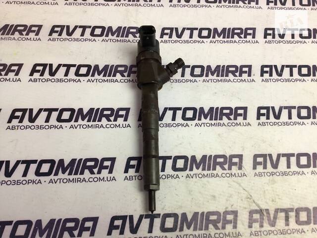 Форсунка паливна Fiat Doblo 1.6 MJTD 2011-2021 55196442