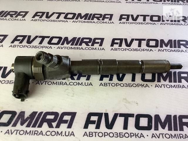 Форсунка паливна Fiat Doblo 2.0 MJTD 2011-2021 55202251