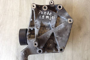 Кронштейн компресора Fiat Grande Punto 1.9jtd 2005 55188980