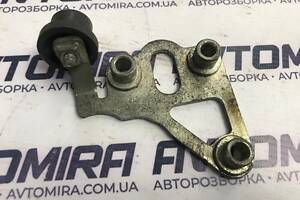 Кріплення кришки двигуна Fiat Punto 2 1.9 JTD 1999-2012 55194378