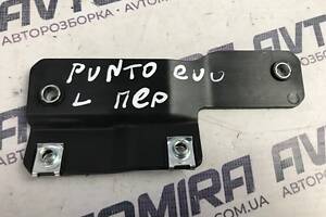 Кронштейн передней левой двери Fiat Punto 3 2005-2018 1865459