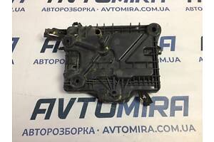 Підставка акумулятора Fiat Punto 3 2005-2018 55702622