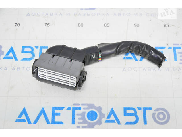 Фишка на блок ECU компьютер двигателя Mitsubishi Outlander Sport ASX 10- 2.0 большая