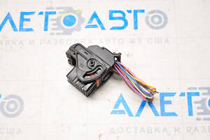 Фишка на блок ECU компьютер двигателя Nissan Rogue 14-20 черная малая