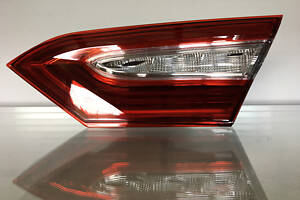 Фонарь LED внутренний Toyota Camry V70 2018-2020 USA правый 81580-06630