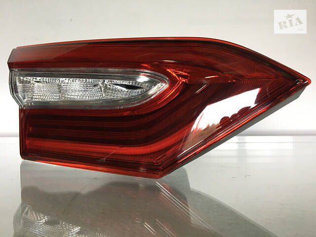 Фонарь LED внутренний Toyota Camry V70 2018-2020 USA левый 81590-06630 - Фото 3
