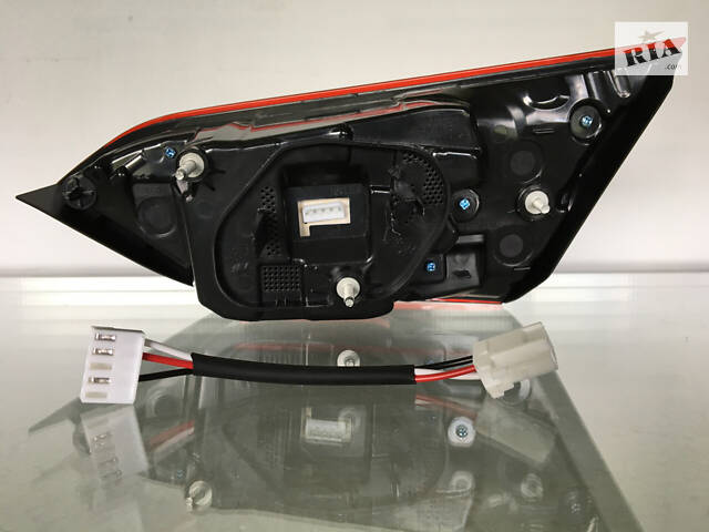Фонарь LED внутренний Toyota Camry V70 2018-2020 USA левый 81590-06630 - Фото 8