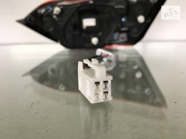 Фонарь LED внутренний Toyota Camry V70 2018-2020 USA левый 81590-06630 - Фото 10