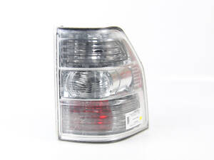 Фонарь правый Mitsubishi Pajero Wagon IV (V90) 2007-2013 8330A566