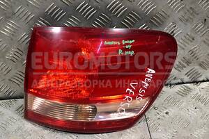 Фонарь правый наружный -04 Toyota Avensis Verso 2001-2009 317589