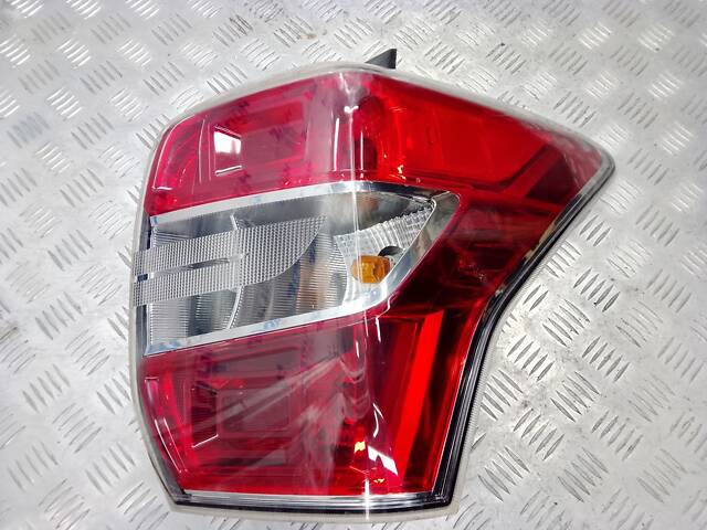 Фонарь правый в крыле для Subaru Forester 4 SJ (2012-2018) б/у - Фото 1