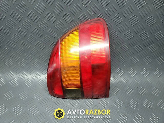 Фонарь, стоп сигнал задний правый 1222006, 90442021 на седан Opel Astra F 1991-1998 год - Фото 2