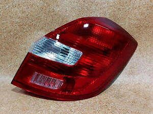 Фонарь стоп задний правый 5J6945112 Новый Шкода Фабия Skoda 2 Fabia 2007-2014