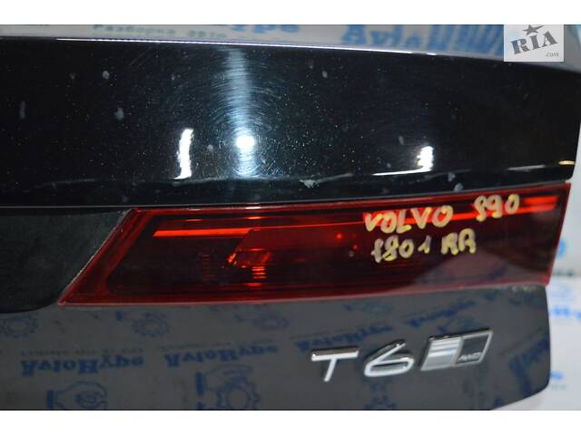 Фонарь внутренний (крышка багажника) правый Volvo S90 16-20 31656780