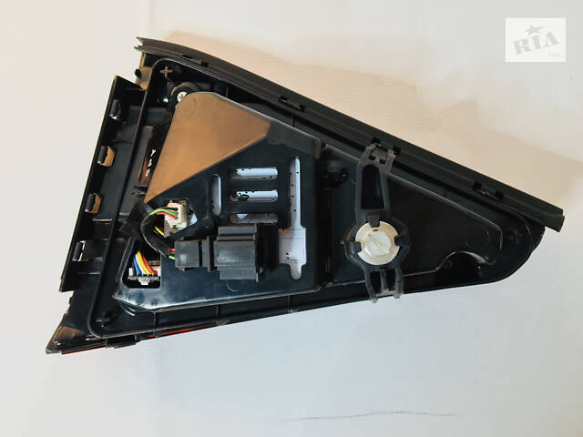 Фонарь внутренний левый LED VW Passat b8 16-19 USA 561945093F Дефект - Фото 6