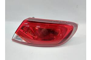 фонарь задний правый ● Chrysler 200 Limited `15-17