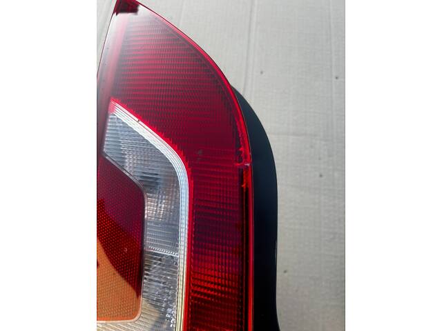 фонарь задний стоп с дефектом Volkswagen UP 2011-2016 - Фото 2