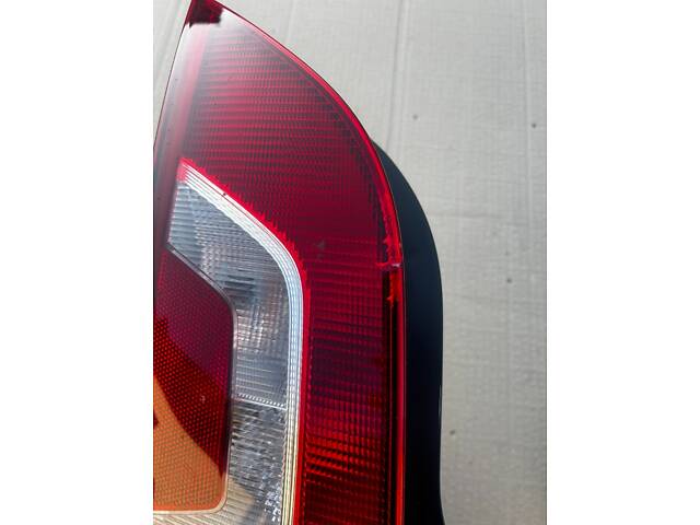 фонарь задний стоп с дефектом Volkswagen UP 2011-2016 - Фото 3