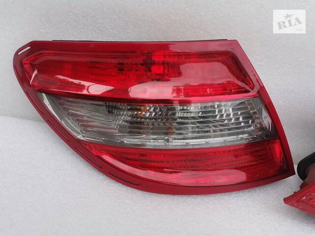 Фонарь задний левый правый стоп Mercedes C-class 204 W204 2007-2011г.в. оригинал Седан цена за 1шт - Фото 2