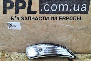 Ford Fiesta MK7 2013-2017 повторювач повороту правий у дзеркало 8A61-13B382-A