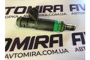 Форсунка паливна Ford Focus 2 1.4 2005-2010 1071994