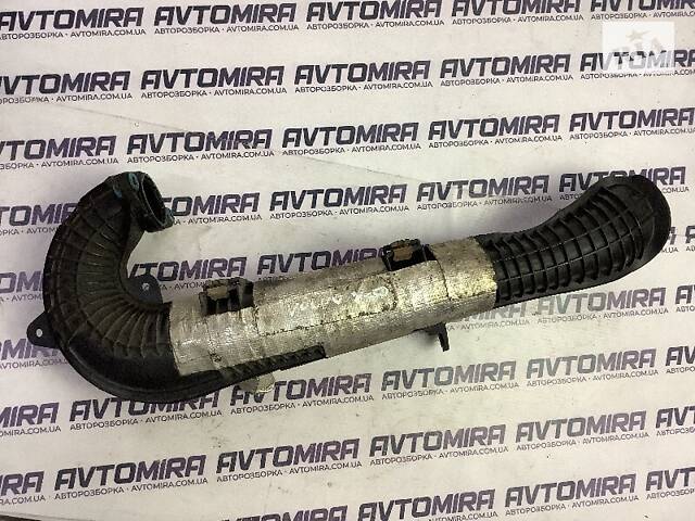 Патрубок воздушный Ford Focus 2 2.0 TDCI 2005-2008 76895577