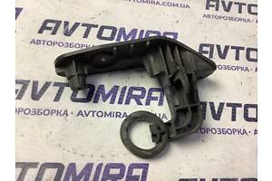 Кронштейн воздушного фильтра Ford Focus 2 2005-2008 3M519647