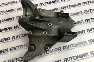 Кронштейн генератора Ford Focus 2 2005-2010 4M5Q10239CC