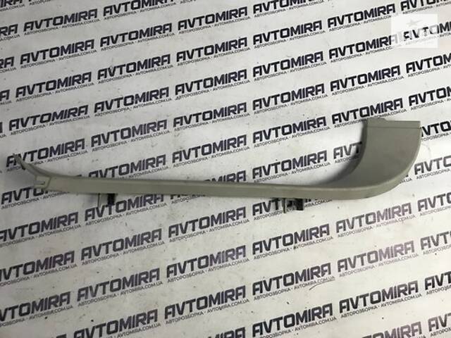 Накладка кришки багажника ліва Ford Focus 2 2005-2010 HB 4M51A42907