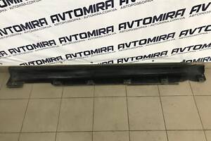 Накладка порогу зовнішня ліва Ford Focus 3 HB 2011-2017 BM51A10155A