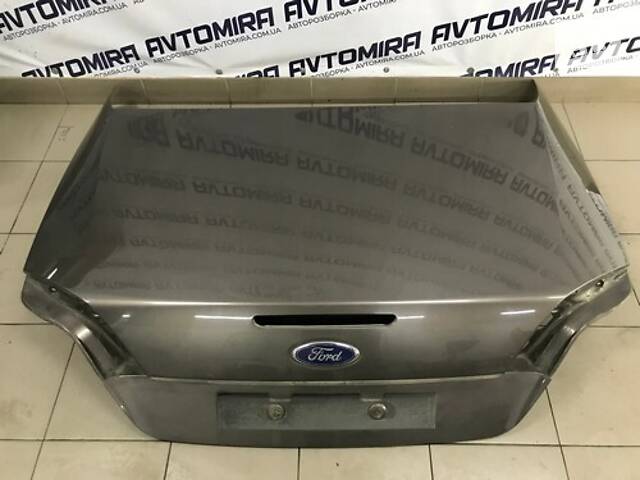 Кришка багажника не комплектна Ford Focus Cabriolet 2006-2010 1544584