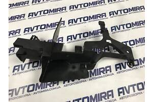 Кронштейн замка двери передней левой Ford Mondeo 4 2007-2014 7S71A21979AB