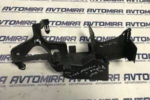 Кронштейн двери передней левой Ford Mondeo 4 2007-2014 7S71A219A65BH